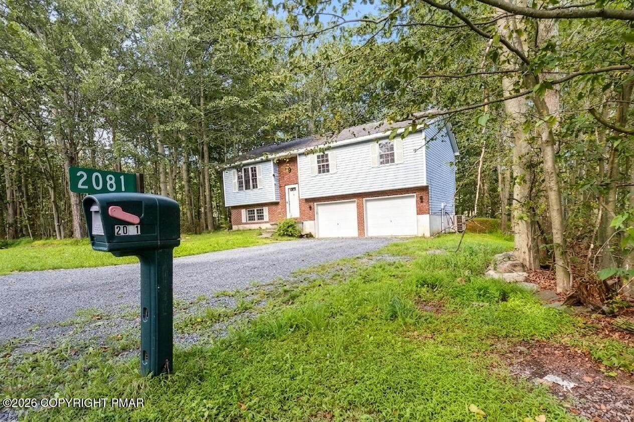 Front - 2081 Minqua Trail, Tobyhanna, PA 18466