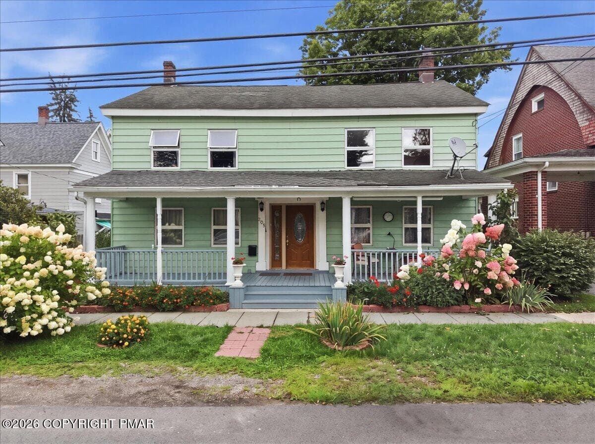 205 Maple Avenue, Hawley, PA 18428
