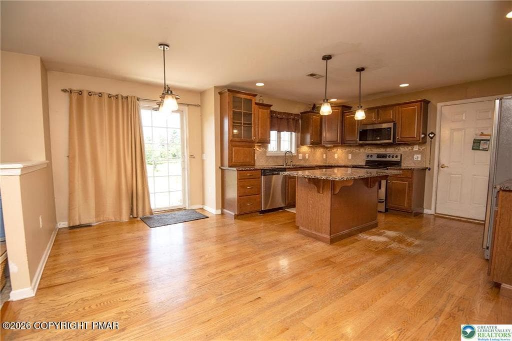 42 - 1603 Kings Court, Pen Argyl, PA 18072, Pen Argyl