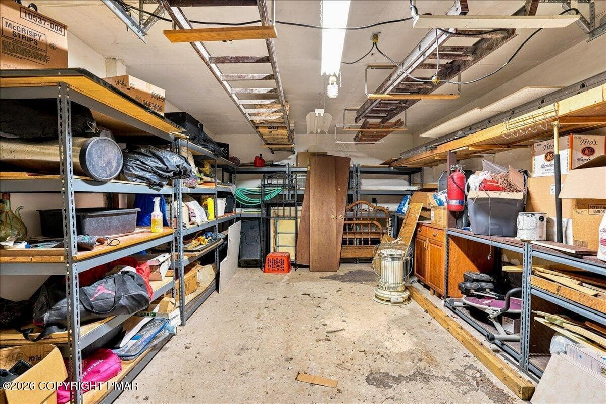 Garage - 6520 Runnymeade Lane, Tobyhanna, PA 18466