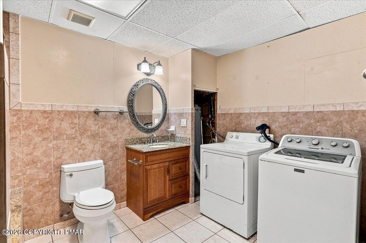 Lower Level Laundry - 6520 Runnymeade Lane, Tobyhanna, PA 18466