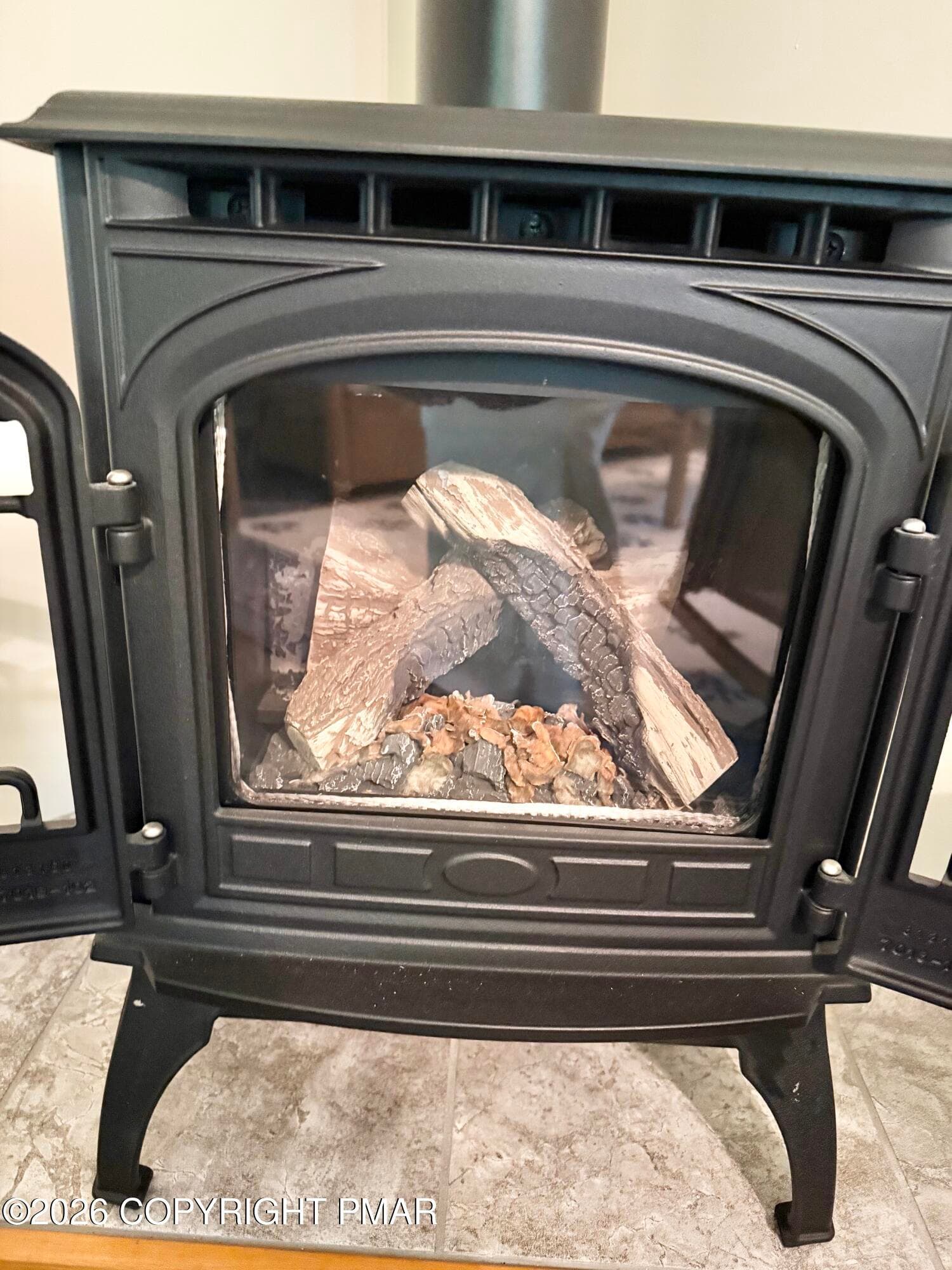 Propane Stove - 48 Keats Lane, Albrightsville, PA 18210, Albrightsville