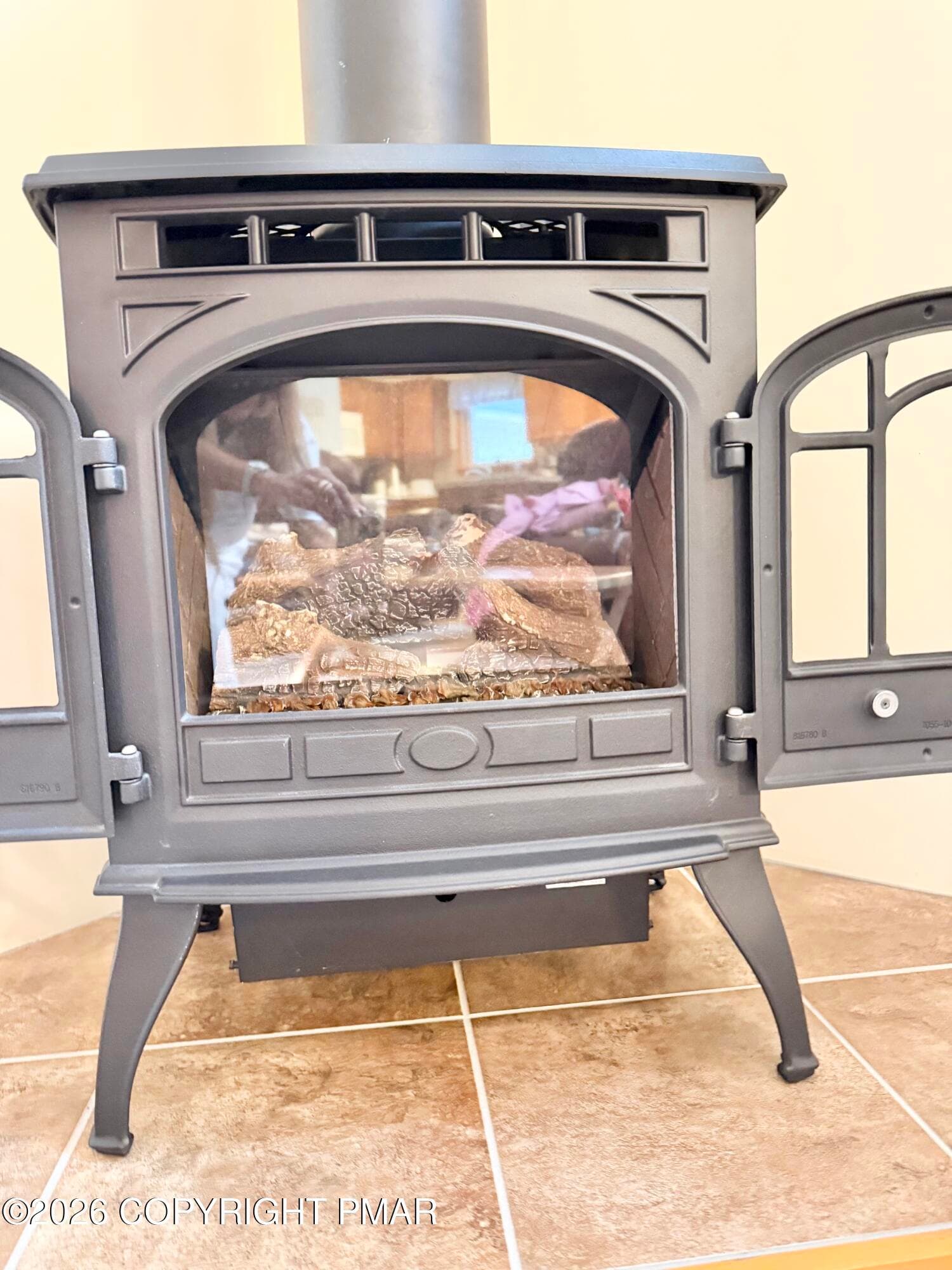Propane Stove - 48 Keats Lane, Albrightsville, PA 18210, Albrightsville