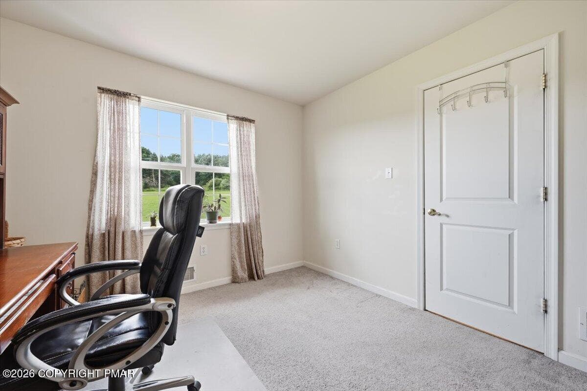 17 Office - 707 Gilbert Road, Gilbert, PA 18331