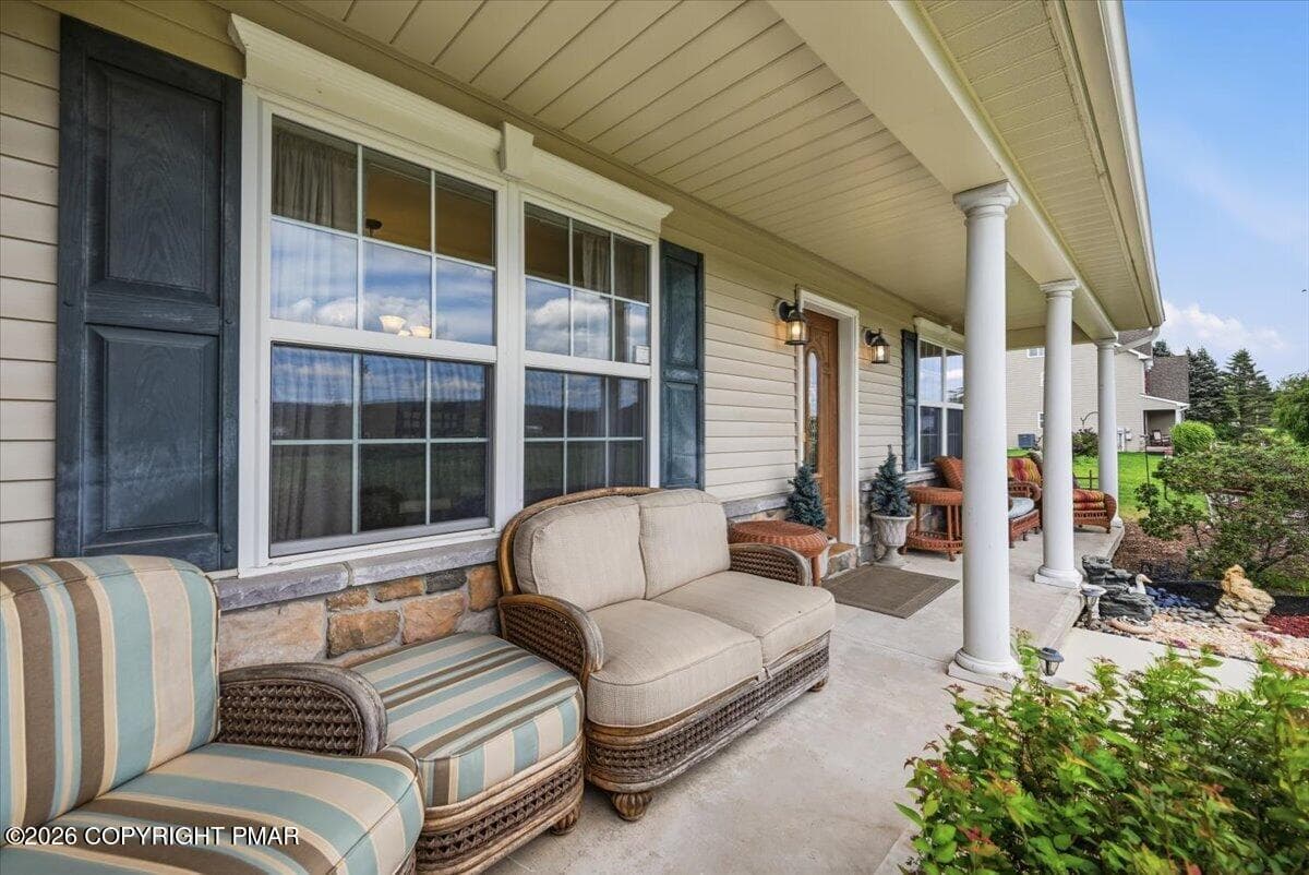 44 Porch - 707 Gilbert Road, Gilbert, PA 18331