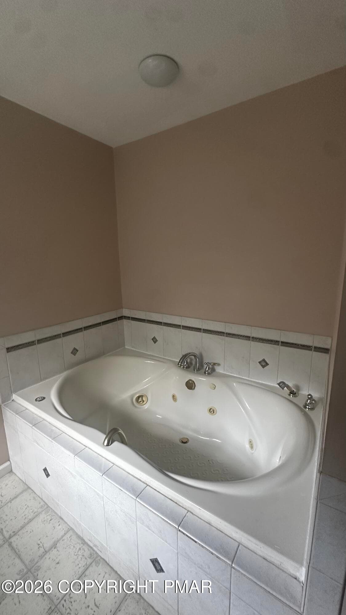 1000017317 - 6164 Starlight Court, Swiftwater, PA 18370, Swiftwater