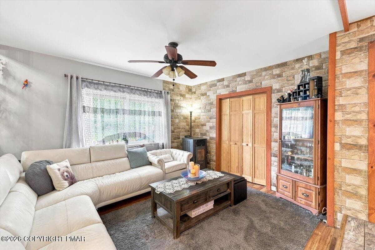 LIVING ROOM - 2385 Winding Way, Tobyhanna, PA 18466