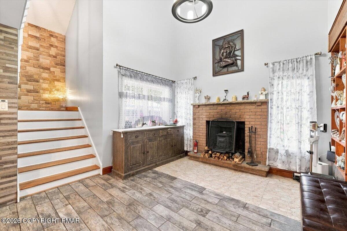 FIREPLACE WITH INSERT - 2385 Winding Way, Tobyhanna, PA 18466