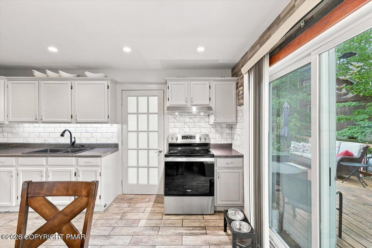KITCHEN - 2385 Winding Way, Tobyhanna, PA 18466, Tobyhanna