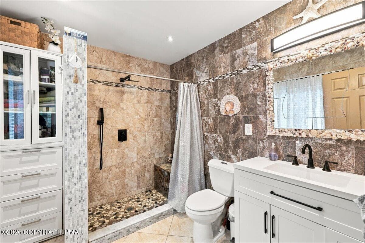 1ST FLOOR BATHROOM - 2385 Winding Way, Tobyhanna, PA 18466
