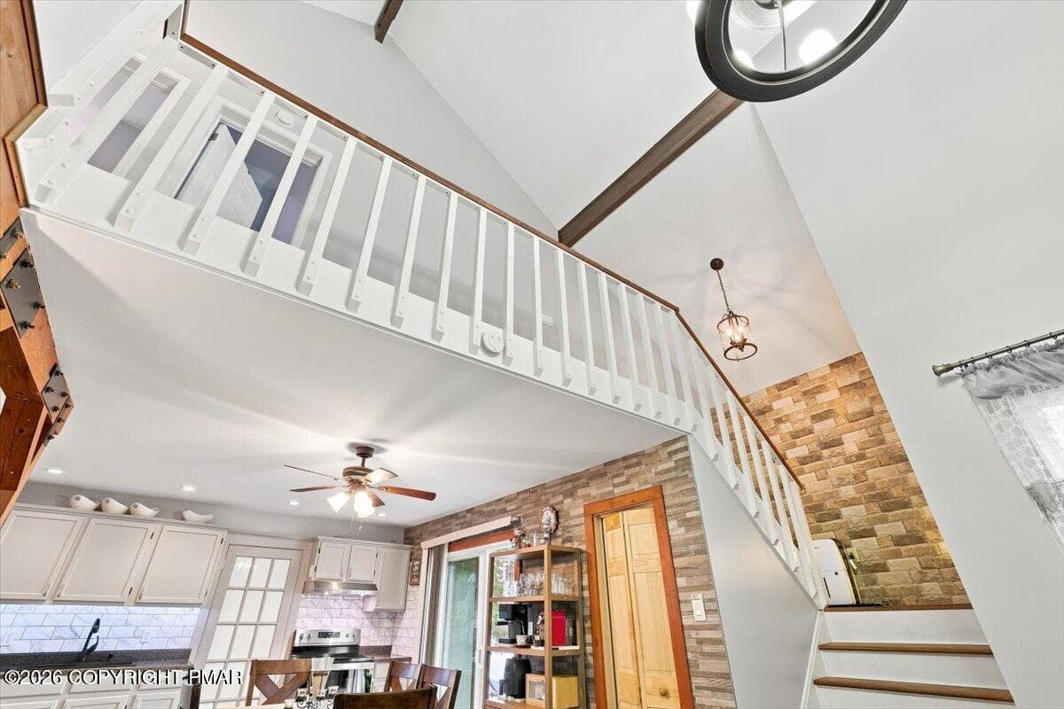 STAIRCASE - 2385 Winding Way, Tobyhanna, PA 18466