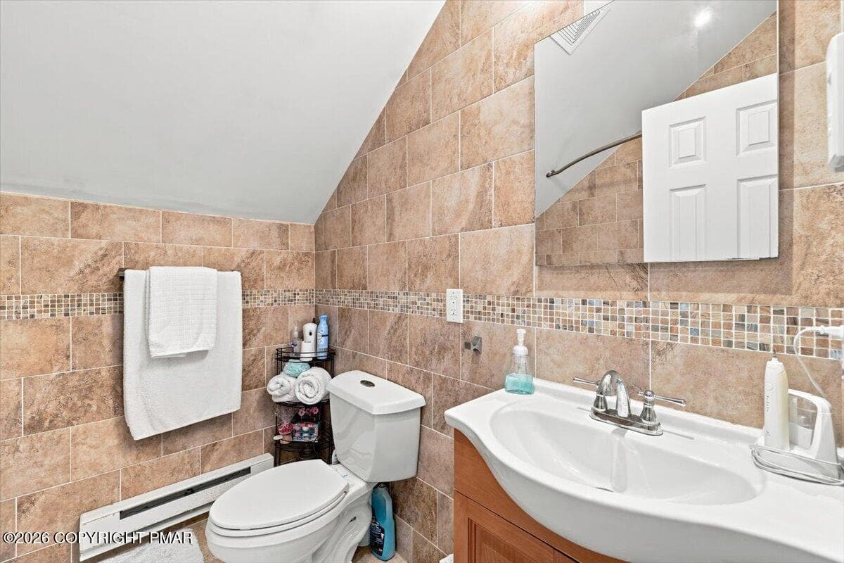 2ND FLOOR BATHROOM - 2385 Winding Way, Tobyhanna, PA 18466