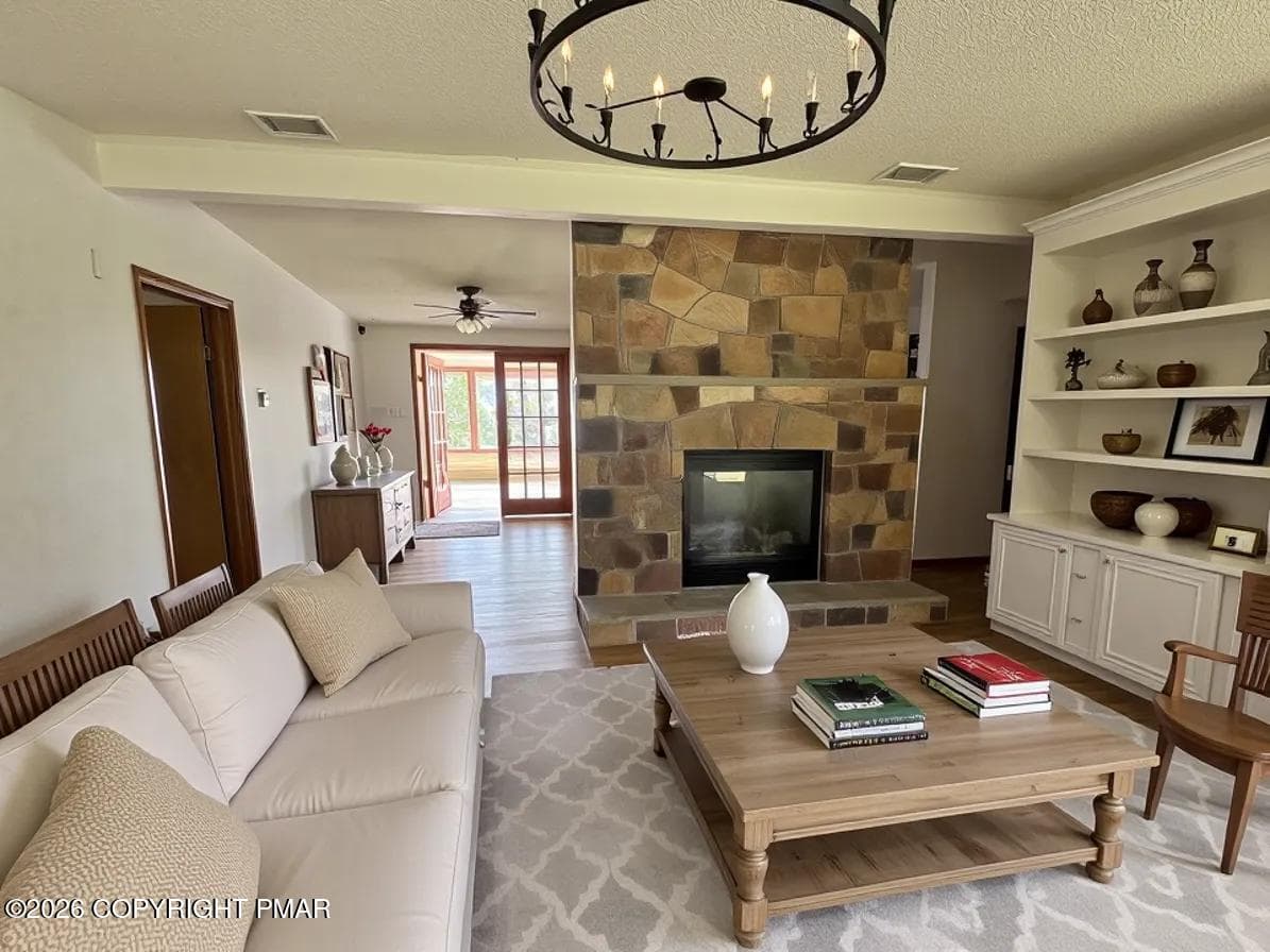 decor2 - 200 Dogwood Terrace, Albrightsville, PA 18210, Albrightsville