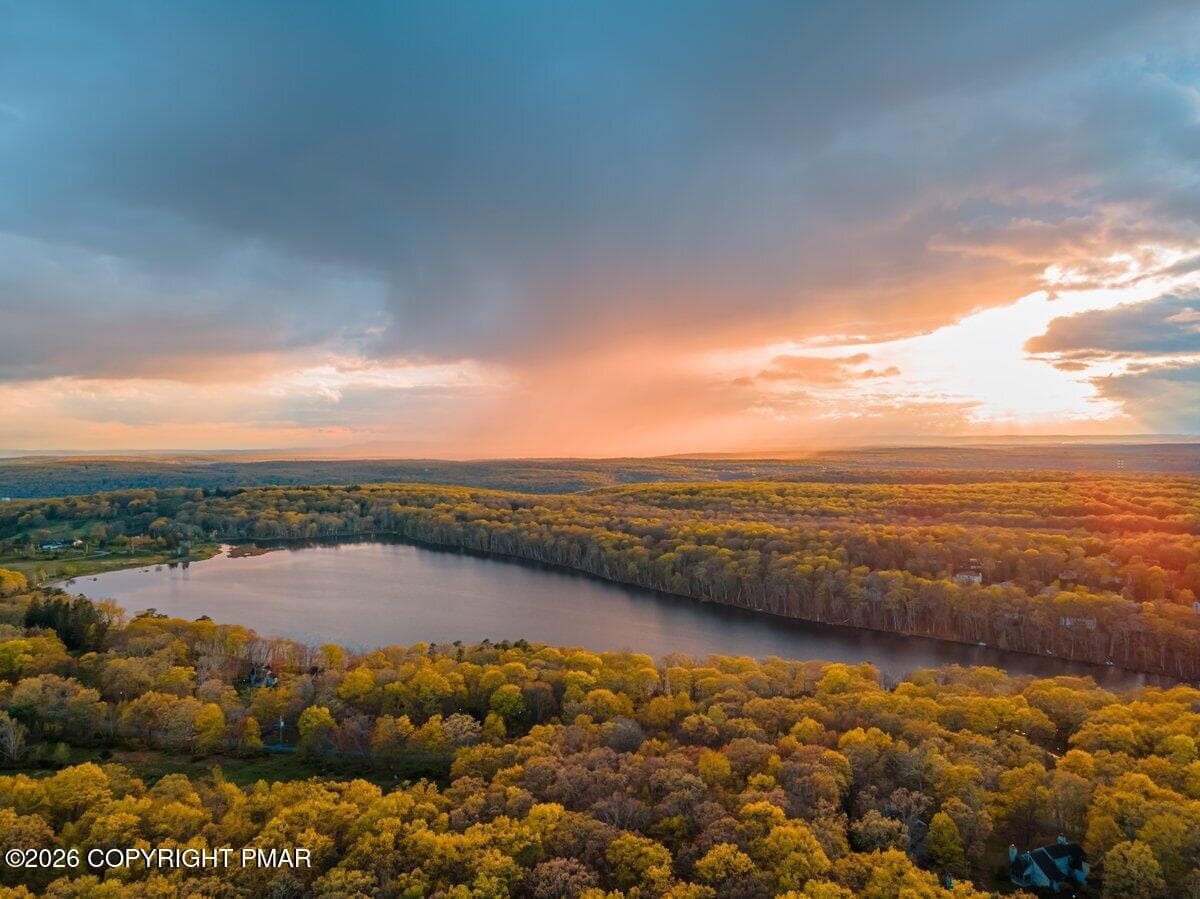 Dusk - 129 Condor Dr. Drive 17, Tamiment, PA 18371