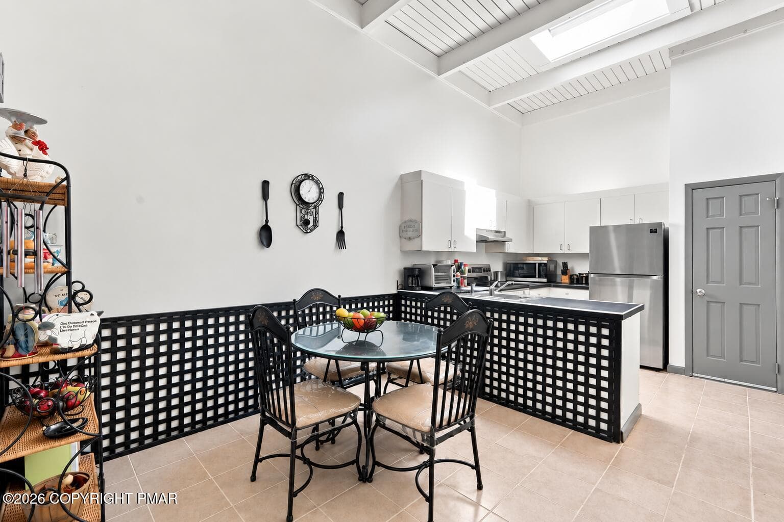 Eating Area - 129 Condor Dr. Drive 17, Tamiment, PA 18371