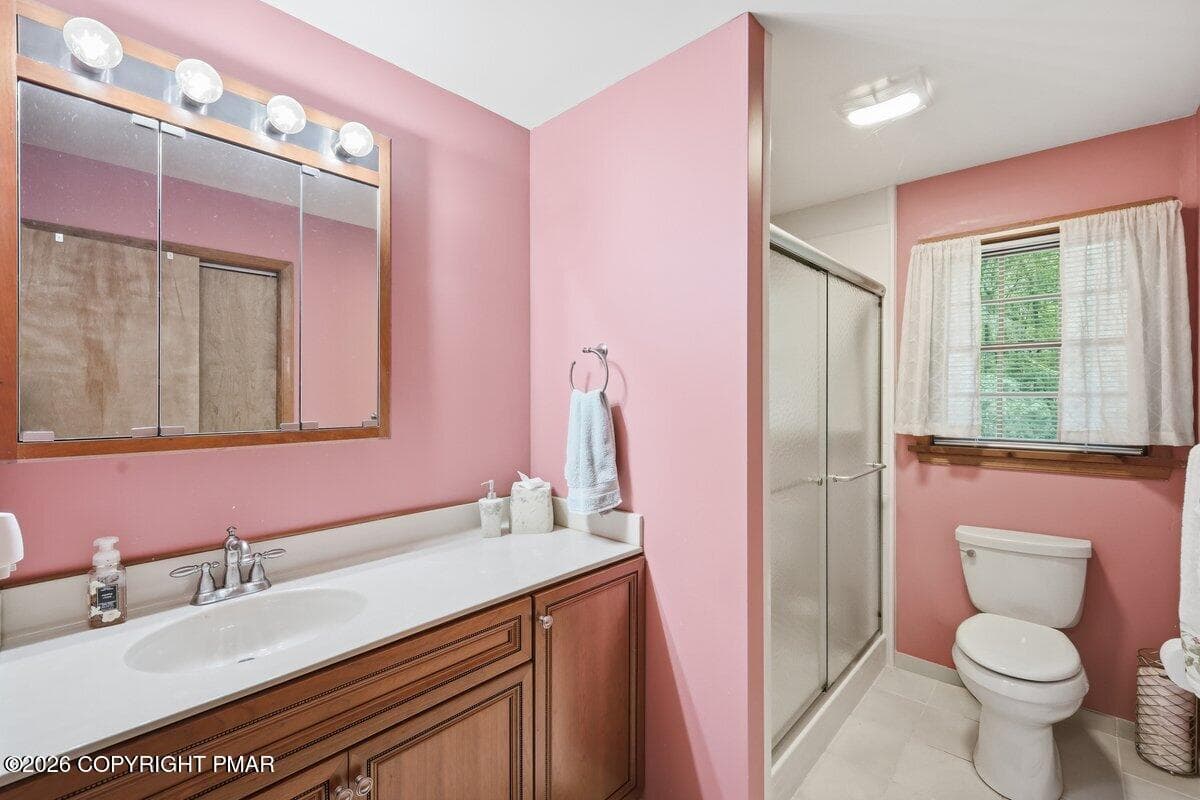 Full Bathroom - 425 Underhill Drive, Tamiment, PA 18371, Tamiment