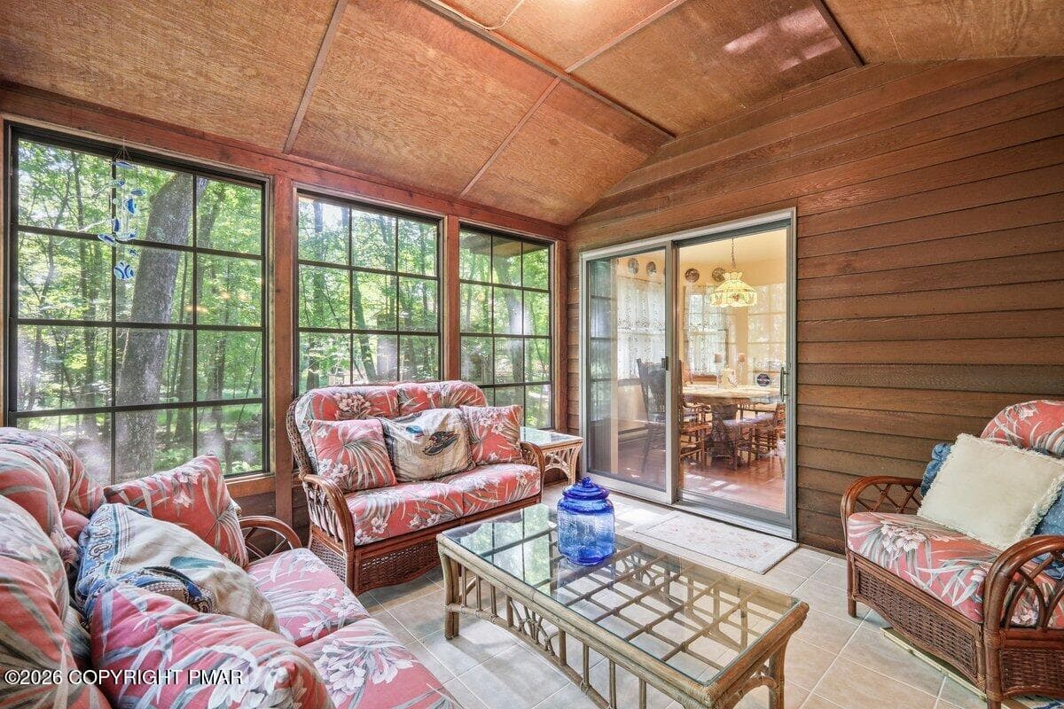 Sun Room - 425 Underhill Drive, Tamiment, PA 18371, Tamiment