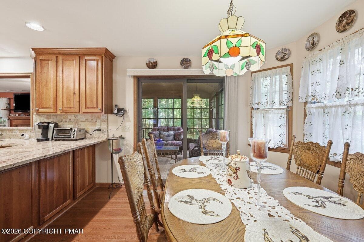 Dining Area - 425 Underhill Drive, Tamiment, PA 18371, Tamiment