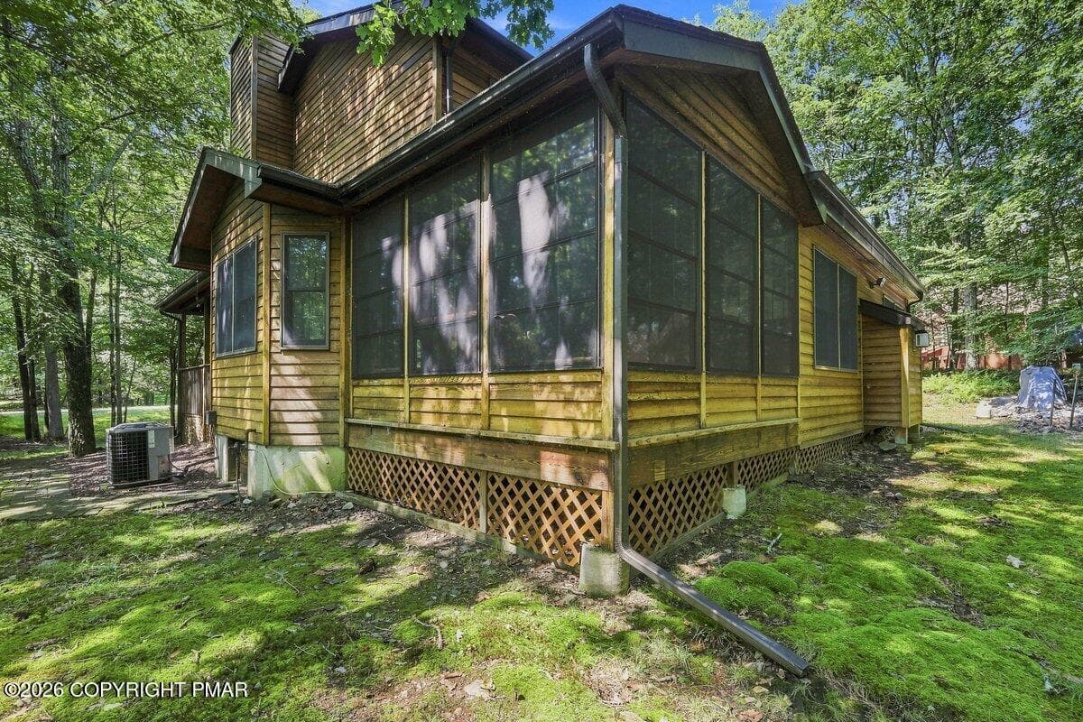 Side View - 425 Underhill Drive, Tamiment, PA 18371, Tamiment