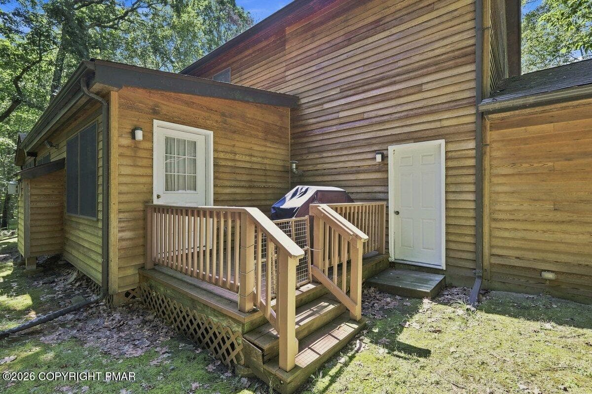 Side Deck - 425 Underhill Drive, Tamiment, PA 18371, Tamiment