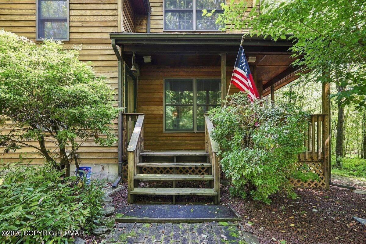 Front Entrance - 425 Underhill Drive, Tamiment, PA 18371, Tamiment