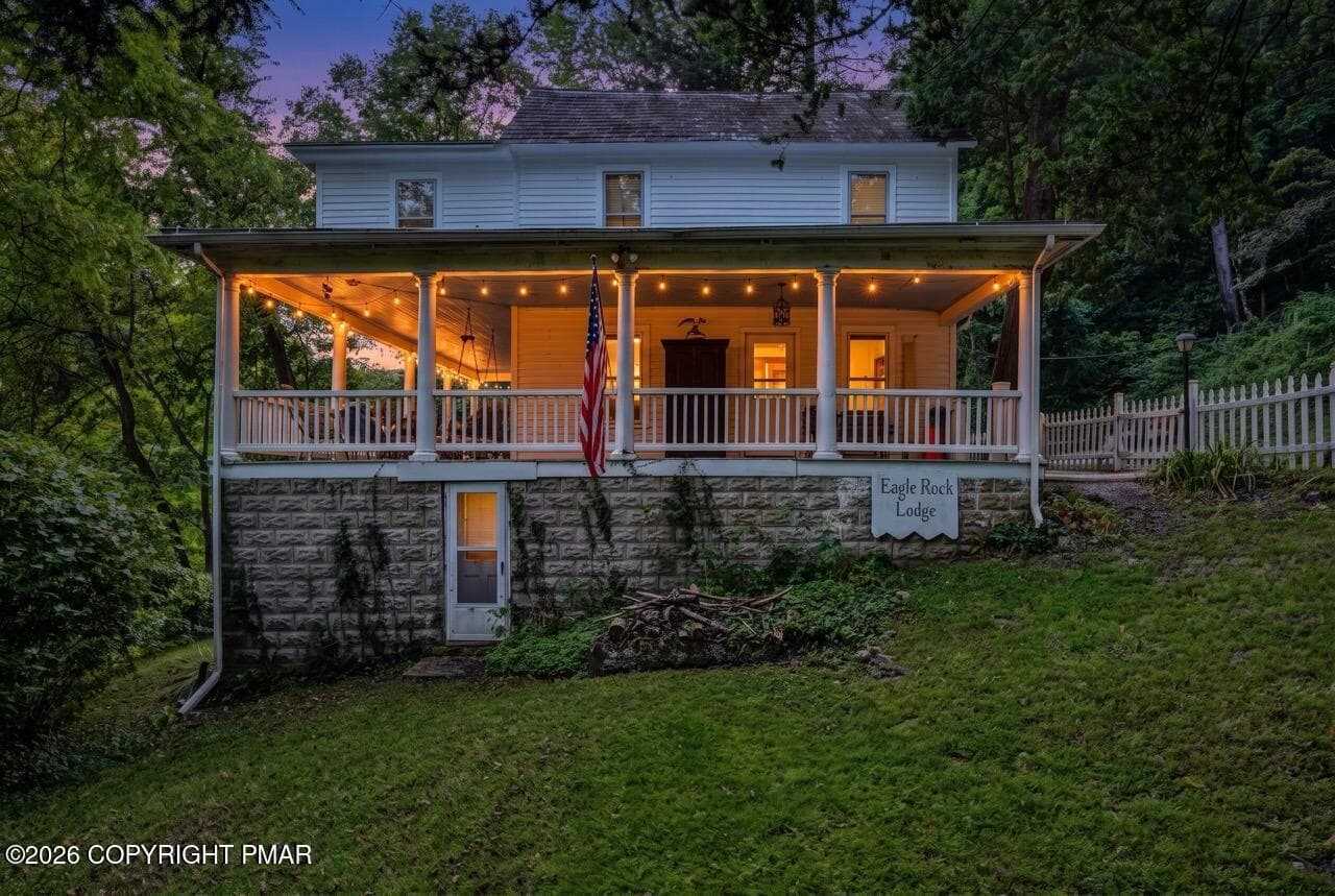 694 River Road, Shawnee On Delaware, PA 18356