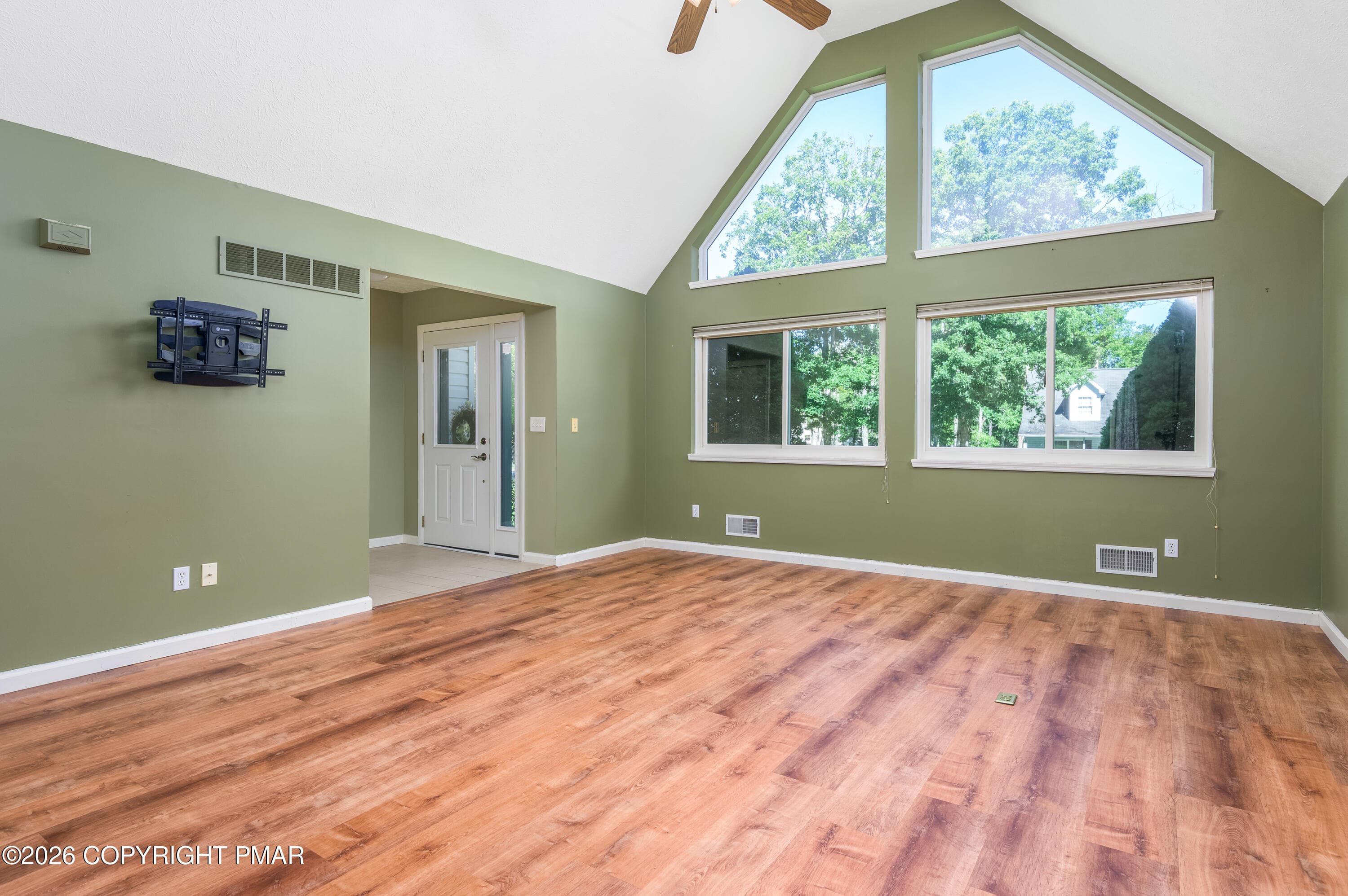 020-513gandolf-mbertsch - 513 Gandolf Road, Tamiment, PA 18371, Tamiment