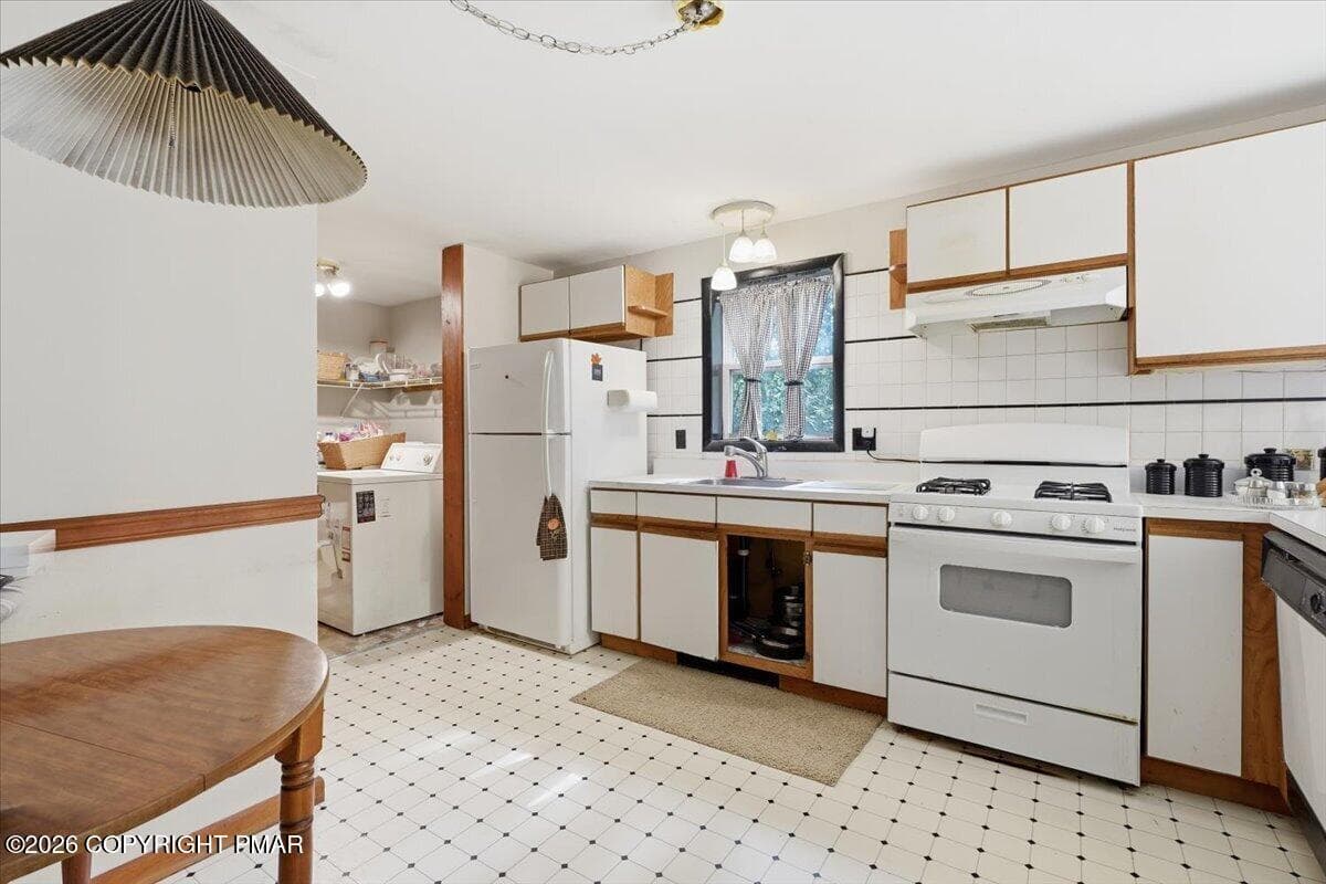19-image - 3654 Sugar Berry Lane, Tobyhanna, PA 18466, Tobyhanna