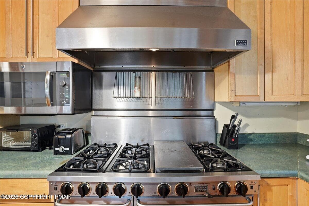 SS Gas Range - 131 Ski Haven Drive, Cresco, PA 18326, Cresco