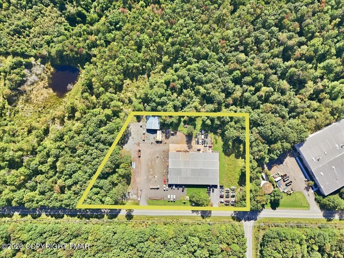 26-property lines - 405 Industrial Park Drive, Mount Pocono, PA 18344