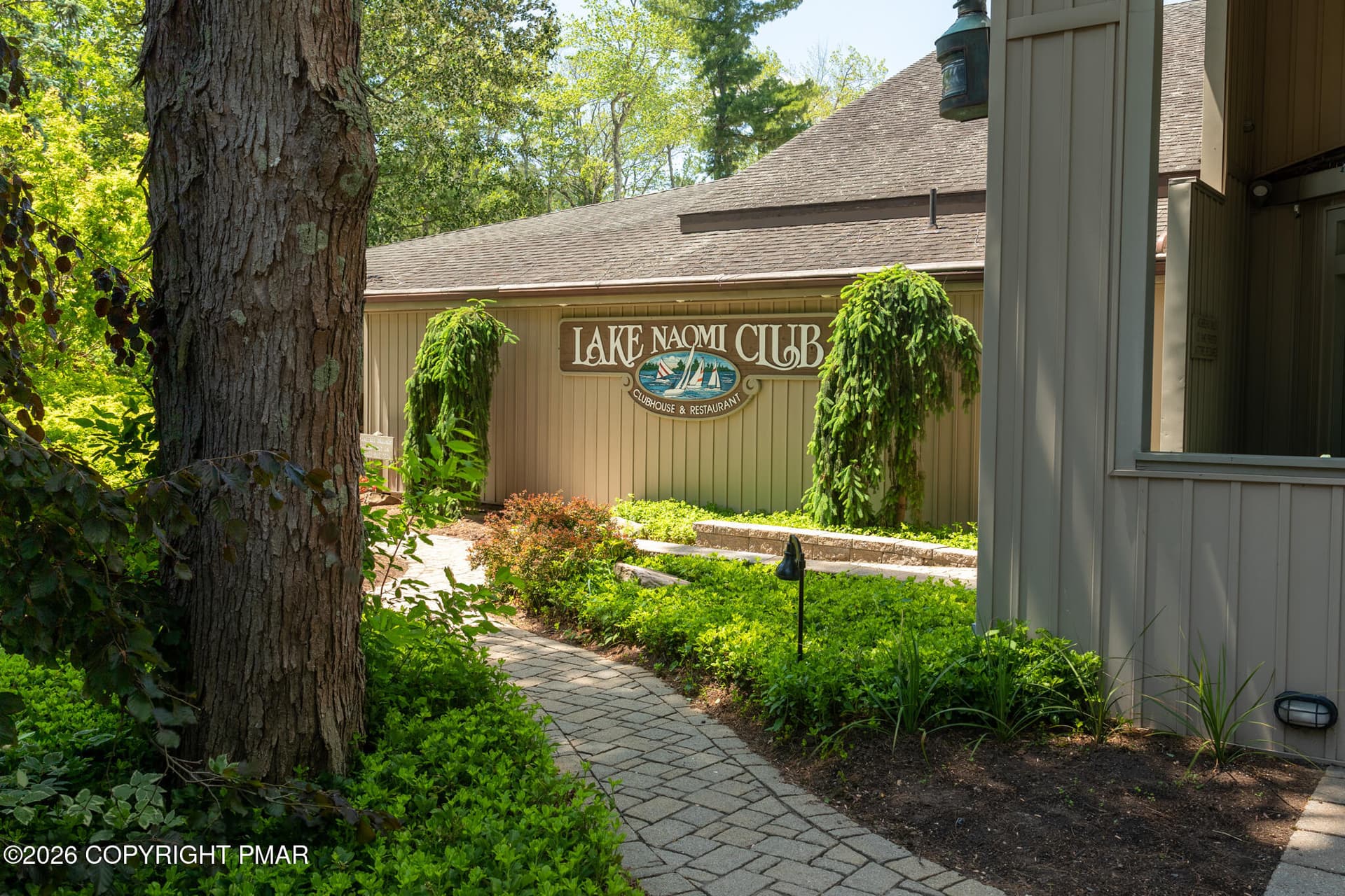 #800 Lake Naomi Club Entry - 1198 Deer Run, Pocono Pines, PA 18350