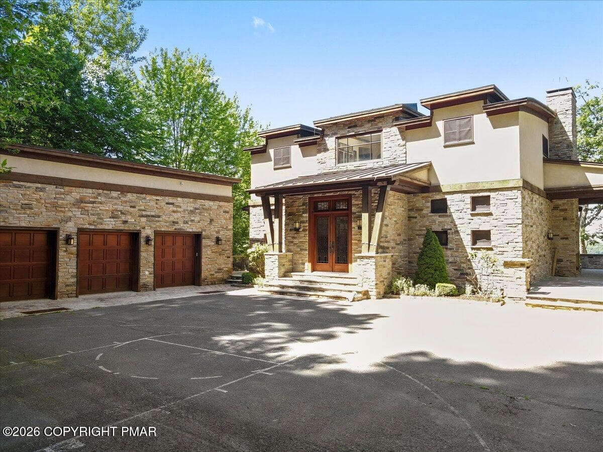 0009 Exterior with garage - 165 Pennwood Drive, Greentown, PA 18426, Greentown