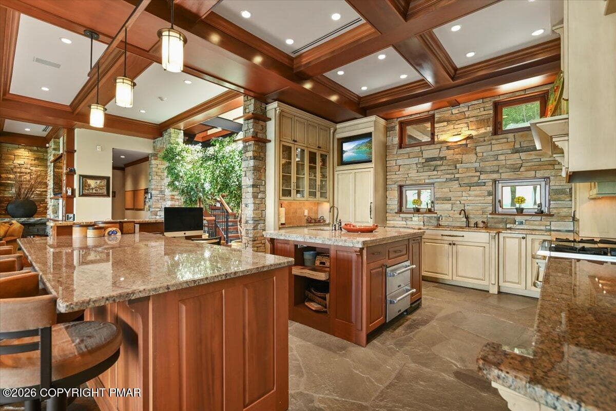 0020 Kitchen - 165 Pennwood Drive, Greentown, PA 18426, Greentown