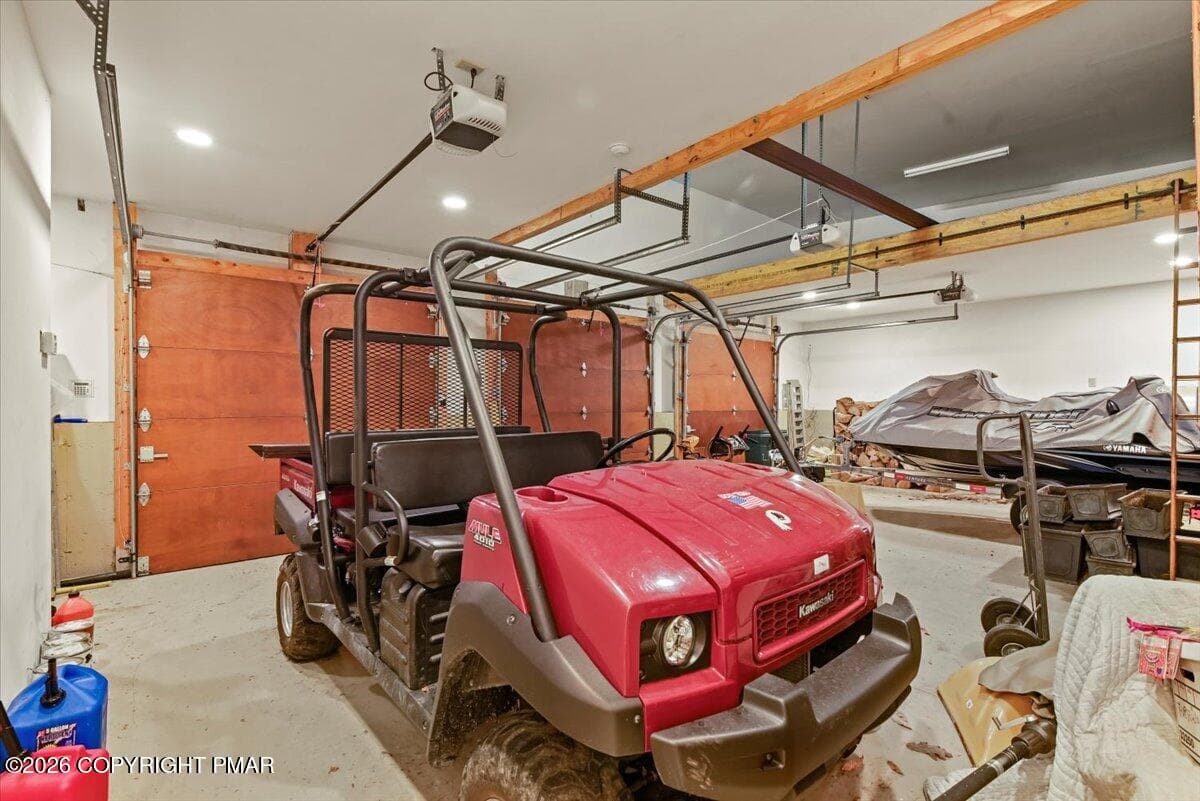 0074 Oversized Garage - 165 Pennwood Drive, Greentown, PA 18426, Greentown