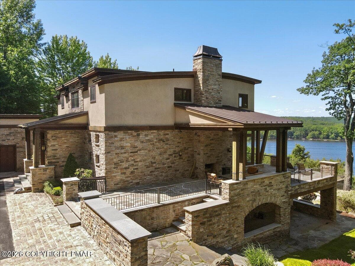 0076 Exterior - 165 Pennwood Drive, Greentown, PA 18426, Greentown