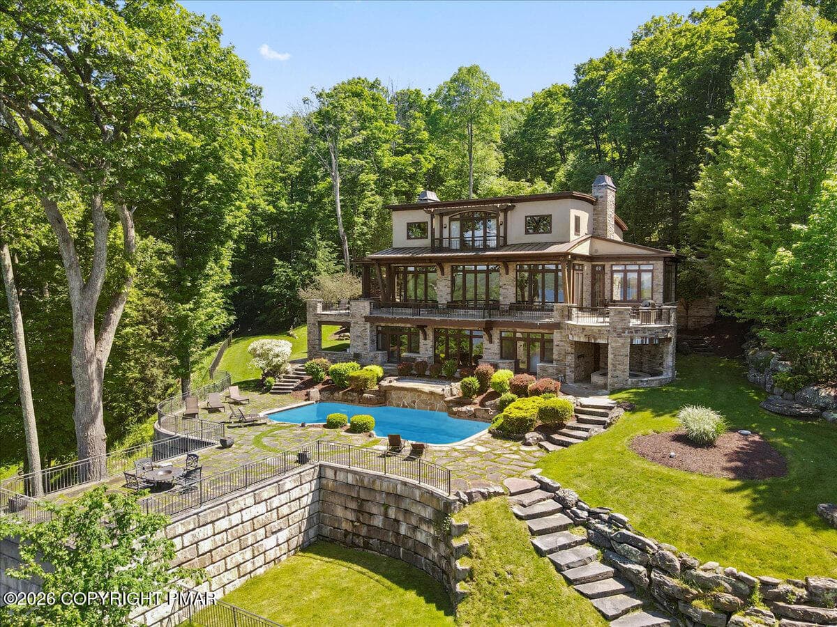 0088 Exterior - 165 Pennwood Drive, Greentown, PA 18426, Greentown