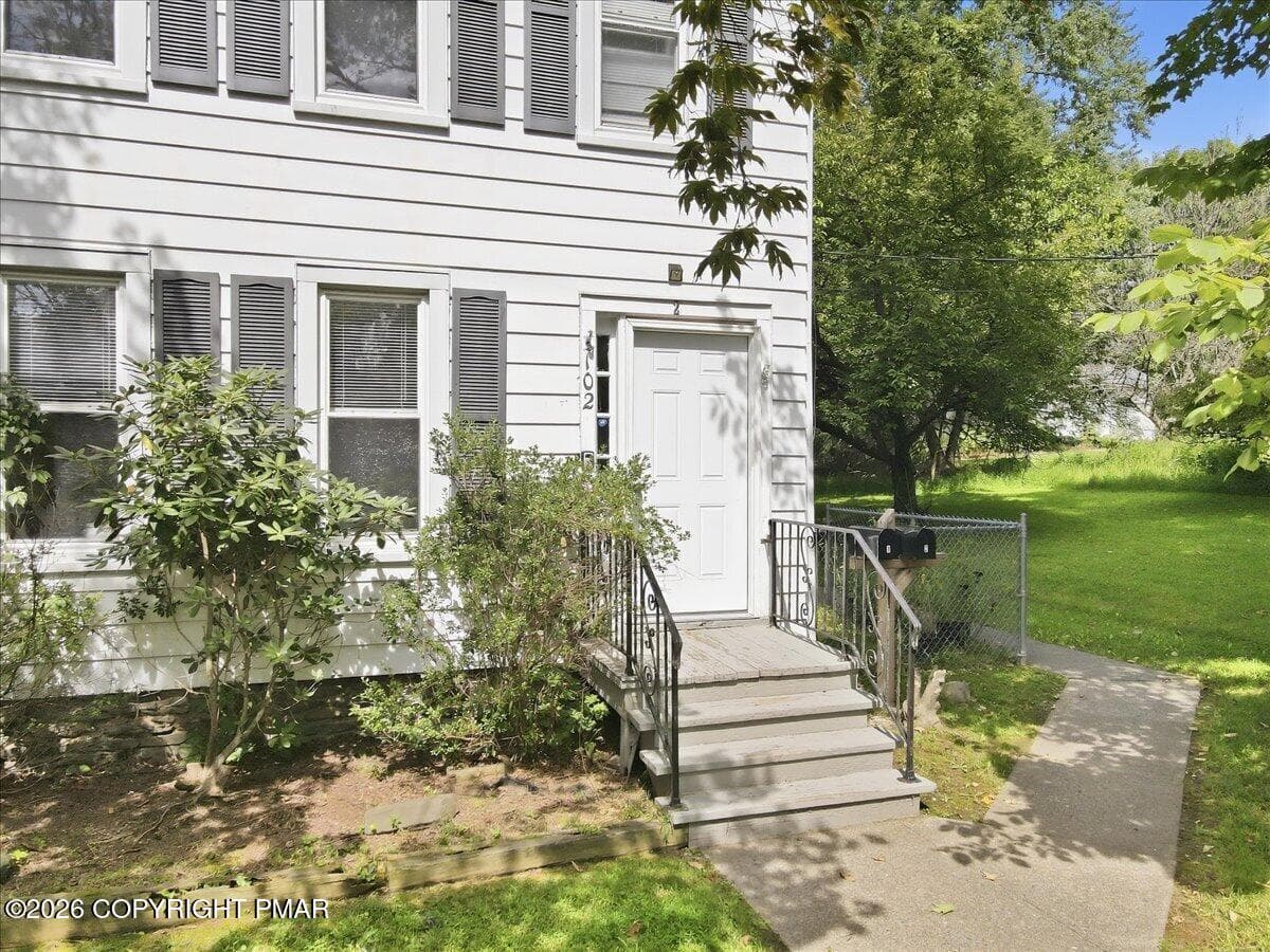 102 E Brown Street - 102 E Brown Street, East Stroudsburg, PA 18301, East Stroudsburg