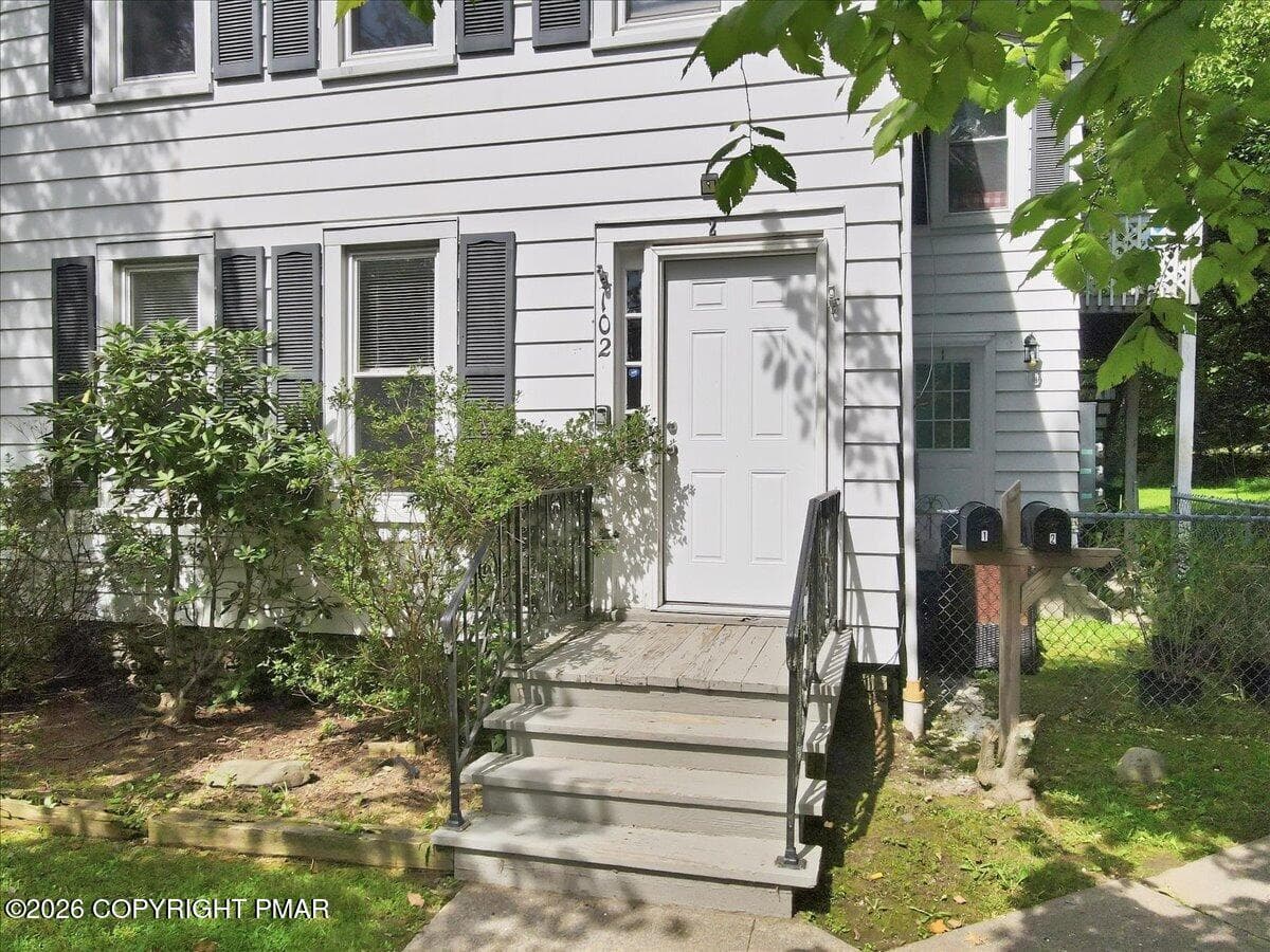 102 E Brown Street - 102 E Brown Street, East Stroudsburg, PA 18301, East Stroudsburg