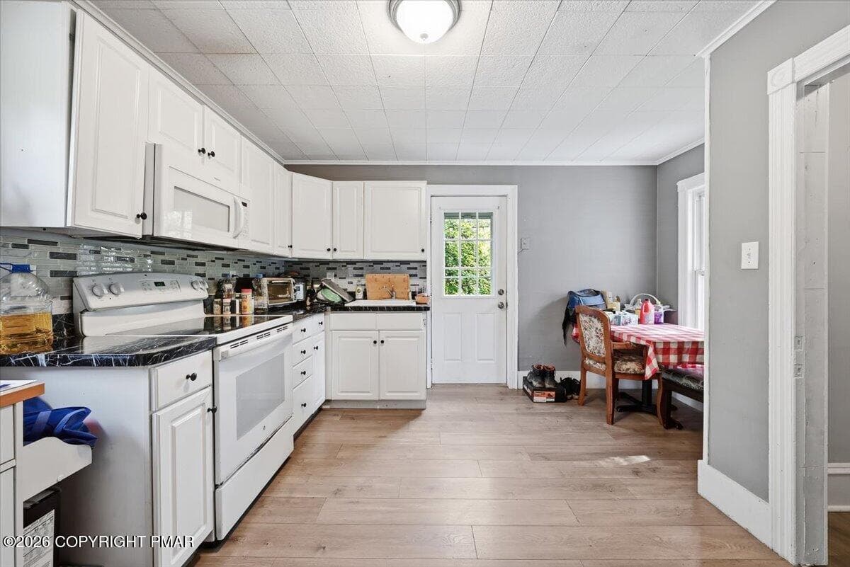 102 E Brown Street - 102 E Brown Street, East Stroudsburg, PA 18301, East Stroudsburg