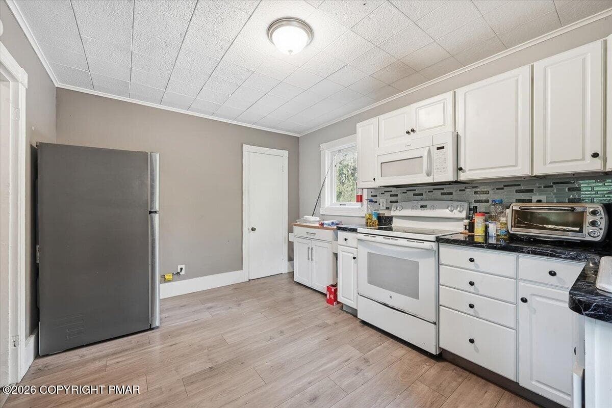 102 E Brown Street - 102 E Brown Street, East Stroudsburg, PA 18301, East Stroudsburg