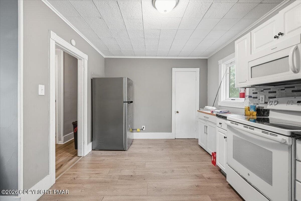102 E Brown Street - 102 E Brown Street, East Stroudsburg, PA 18301, East Stroudsburg