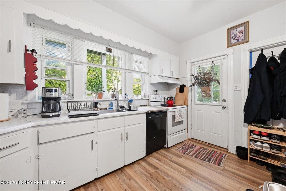 102 E Brown Street - 102 E Brown Street, East Stroudsburg, PA 18301, East Stroudsburg