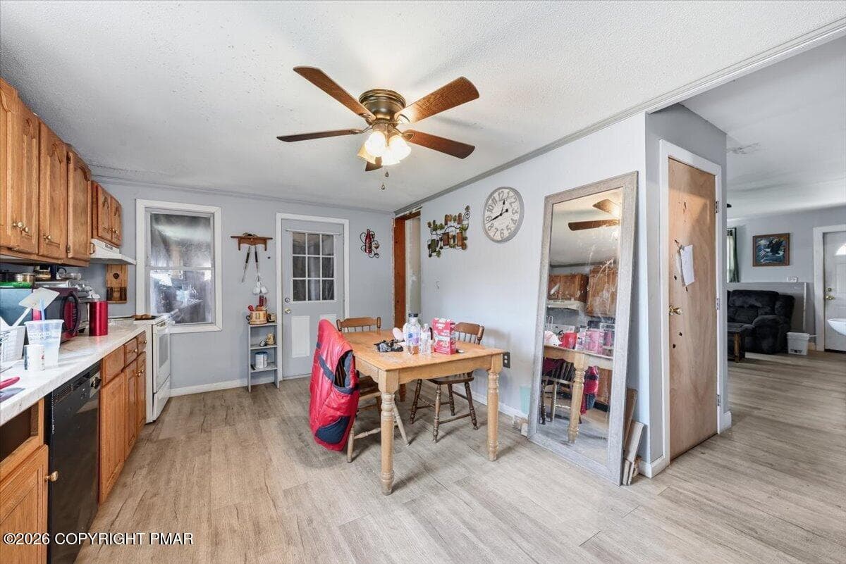 Dining area - 40 Davenport Street, Plymouth, PA 18651, Plymouth