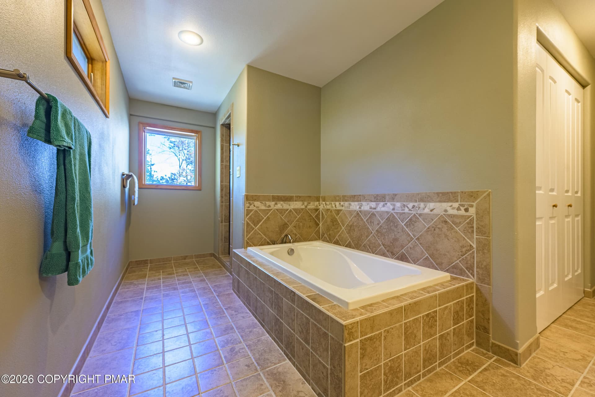 90 - 388 N Arrow Drive, Pocono Lake, PA 18347