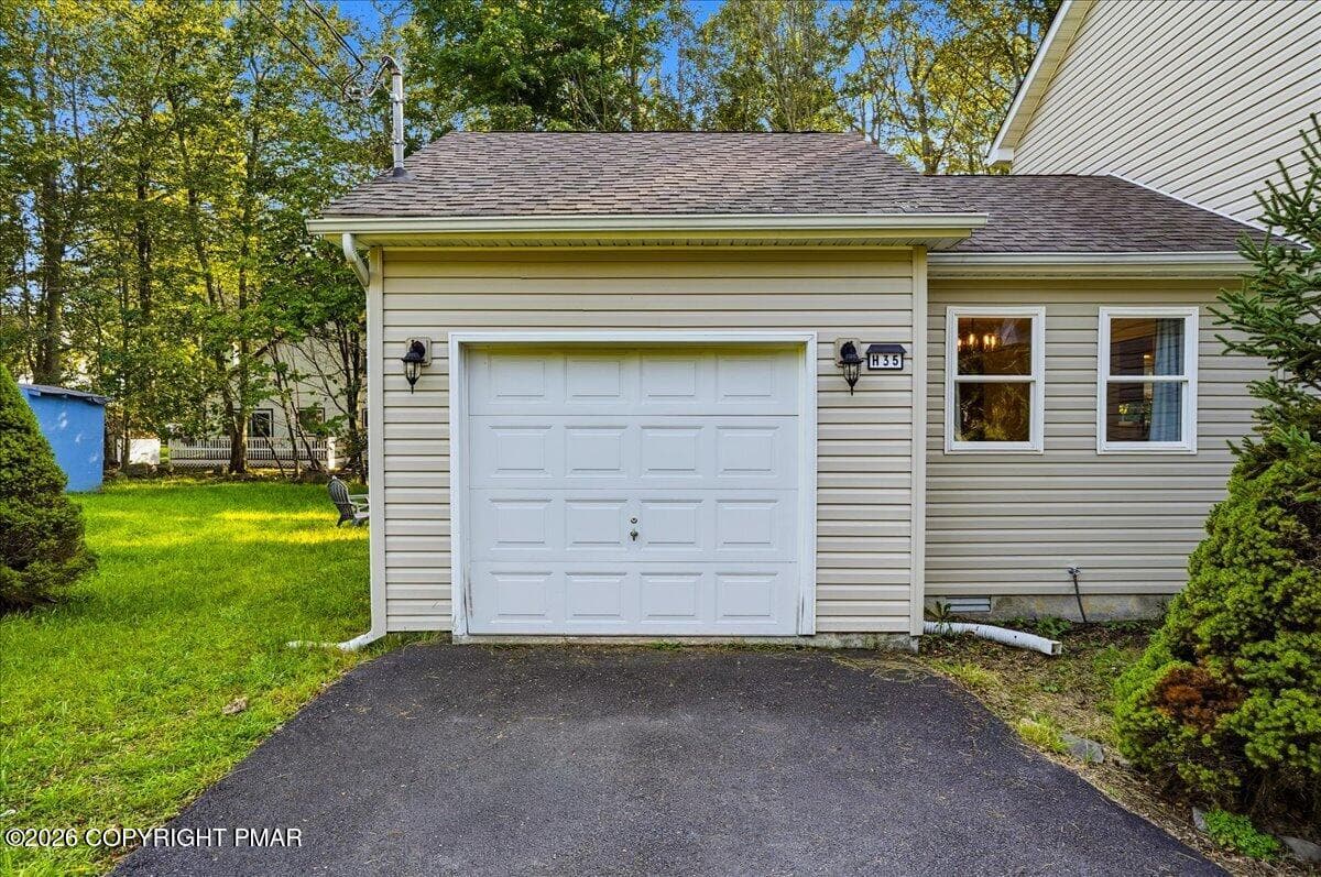 Garage - 1070 Country Place Drive, Tobyhanna, PA 18466