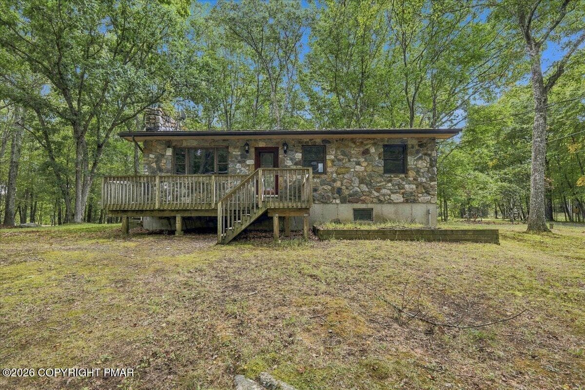 184 Swallow Circle, Bushkill, PA 18324