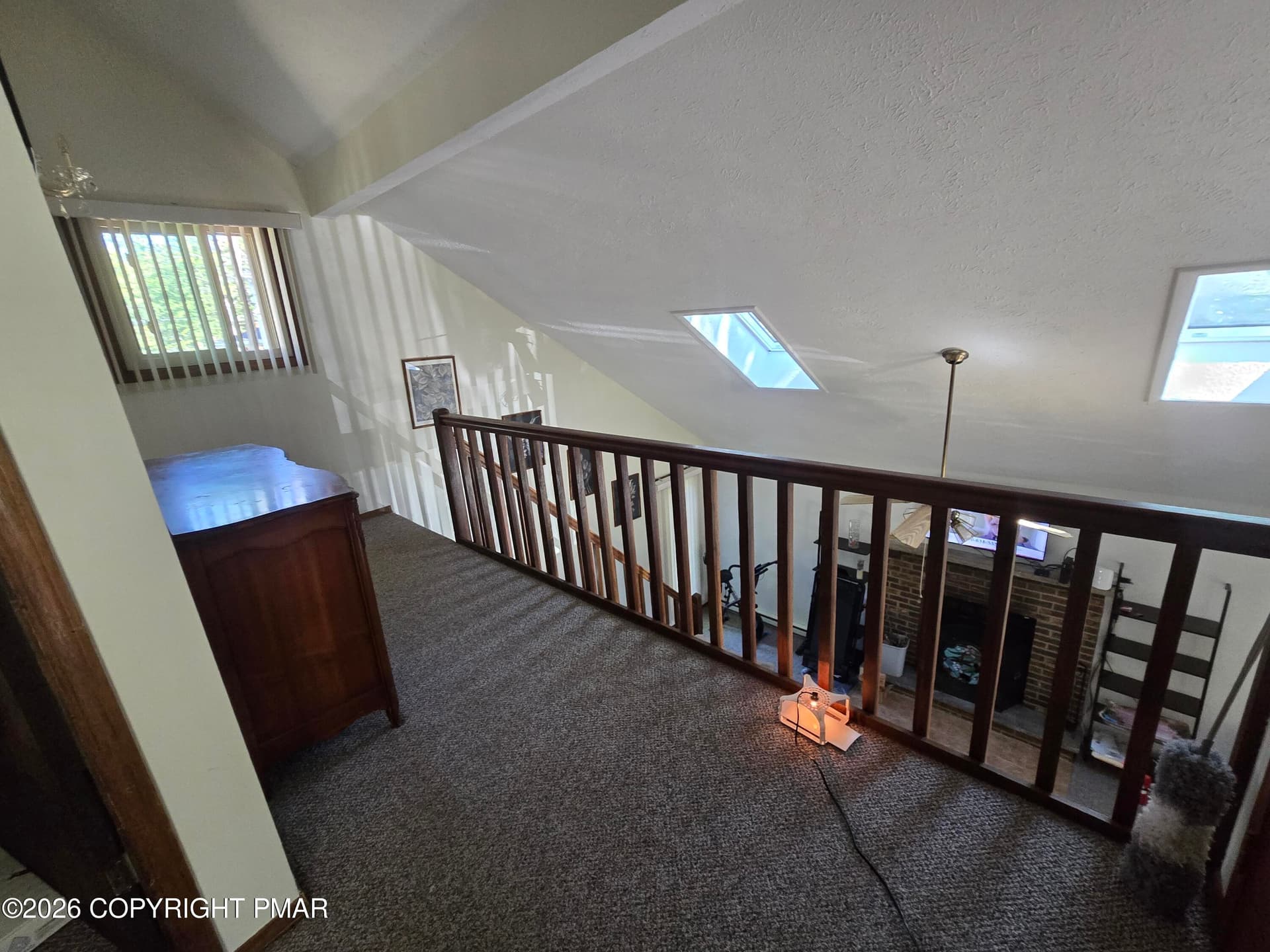 hallwayloft - 7151 Robinwood Drive, Tobyhanna, PA 18466