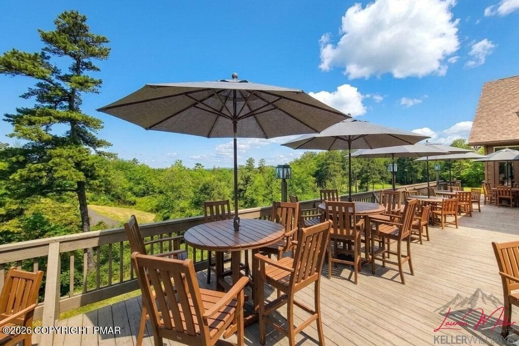 Outdoor dining & deck parties - 1214 Clymer Lane, Pocono Pines, PA 18350