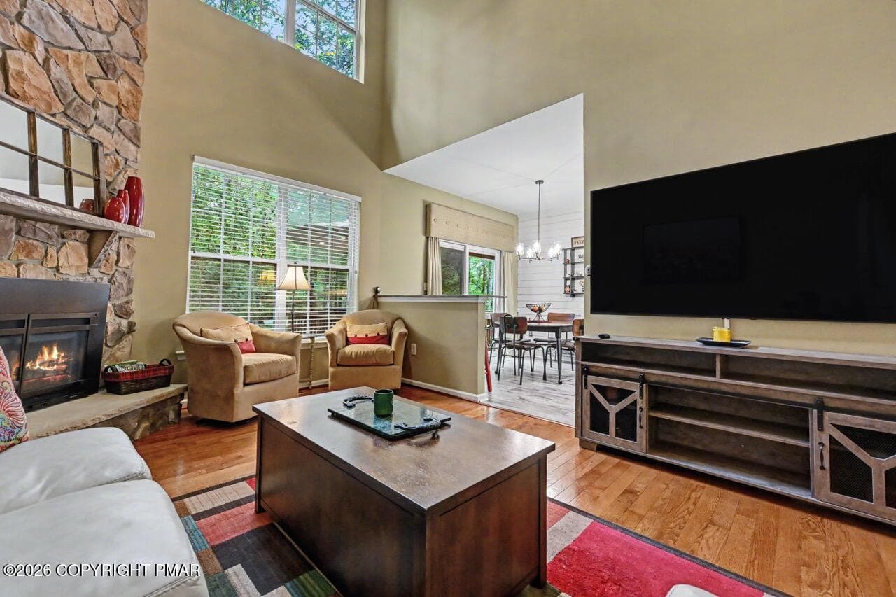 Sun-filled living area - 1214 Clymer Lane, Pocono Pines, PA 18350