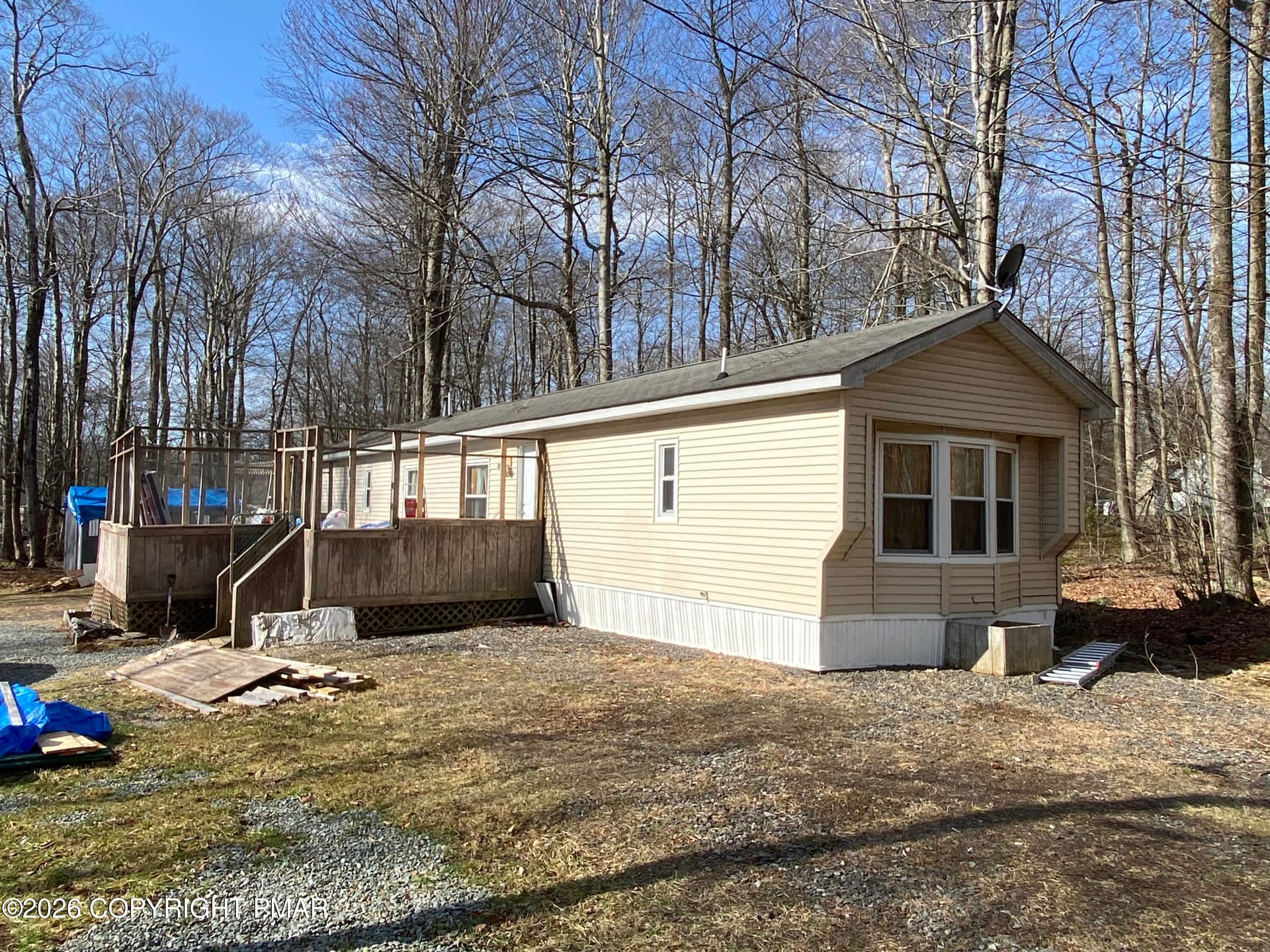 26 Smoke Signal Path, Gouldsboro, PA 18424
